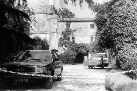 Júlia Klaniczay and Julien Blaine in Le Moulin de Ventabren, France, 1979.