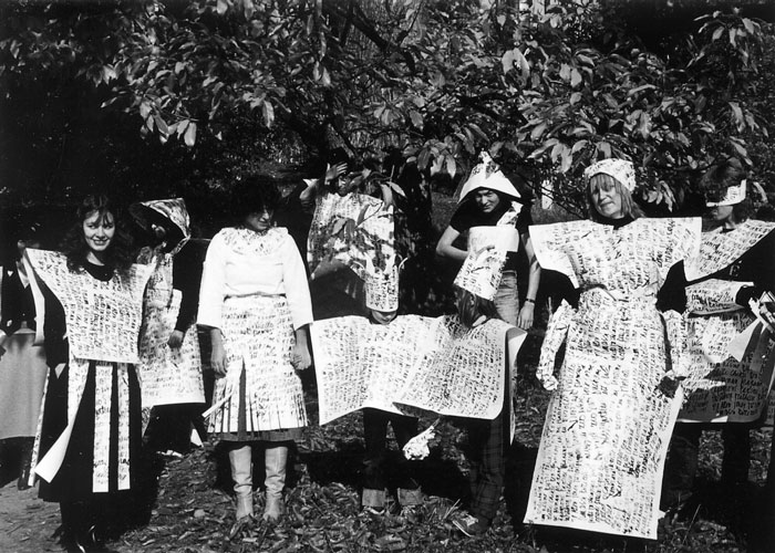 As part of Velem video project: György Galántai’s screen-printed clothes on a group of people / A Velemi videómunka keretében: Galántai György írottmintás ruháit viselik, Velem, 1981.