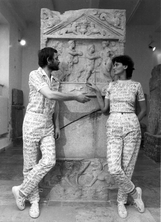 György Galántai and Júlia Klaniczay in the stonework finds of the Savaria Museum / Galántai György és Klaniczay Júlia a Savaria Múzeum kőtárában, Szombathely, 1981.